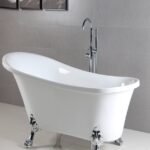 Sanyo Clawfoot Bathtub